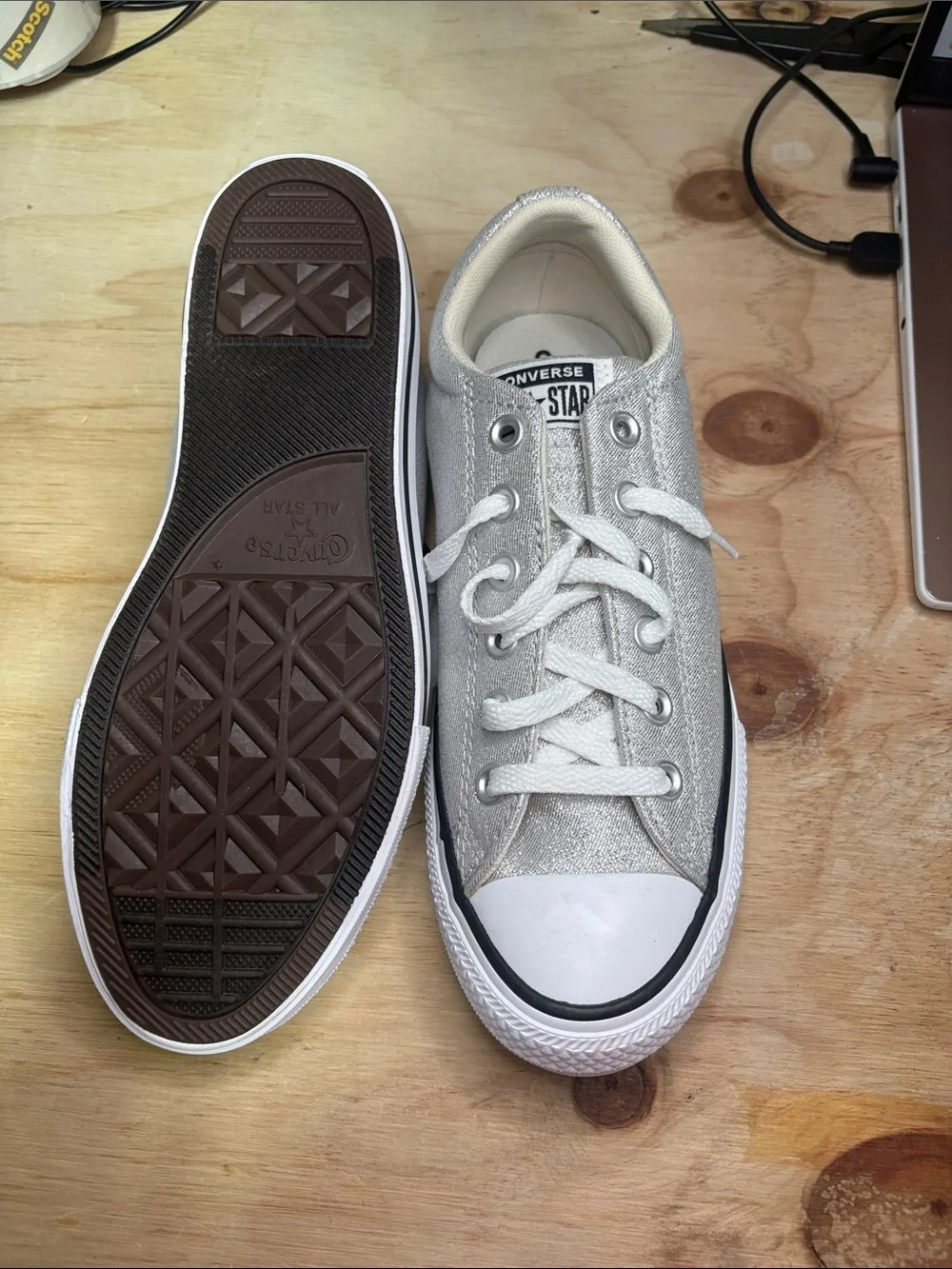 Converse Kids Silver Glitter Low Top Sneakers 6Y